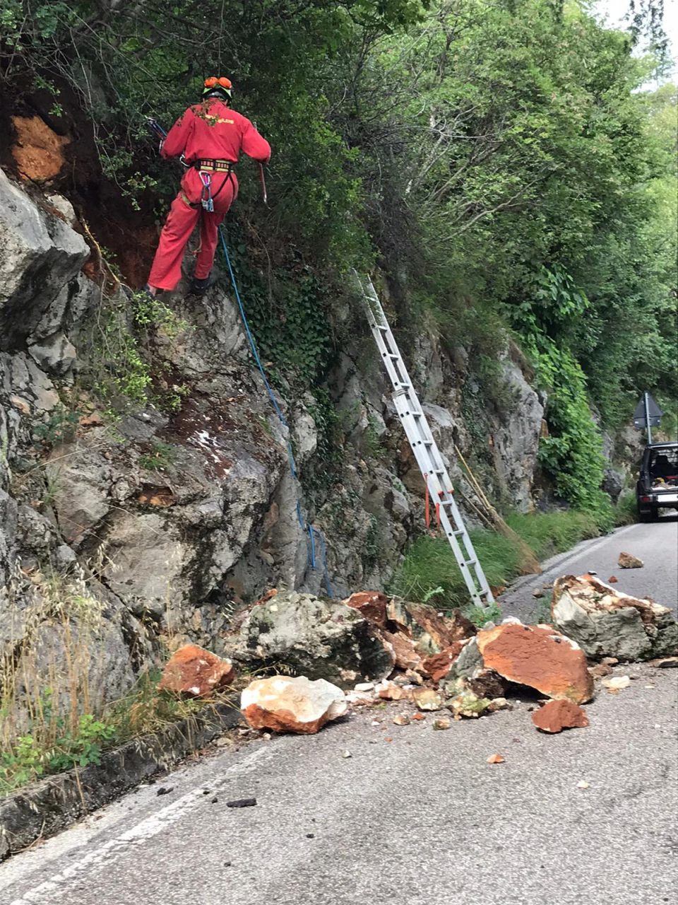Maltempo e viabilità sul Grappa, altro intervento urgente della Provincia per liberare le strade