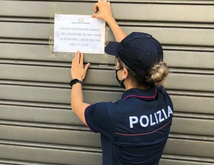 Anziana aggredita fuori dal locale, chiuso per 5 giorni il “Bar da Orazio – Il ritorno”