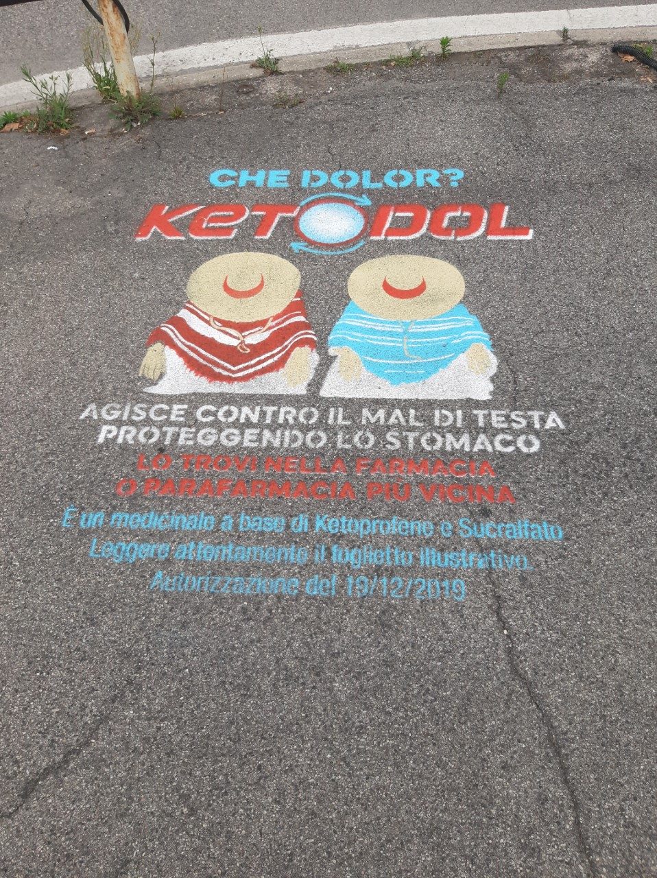 Pubblicità dell’antidolorifico sul marciapiede a Treviso, Calesso: “Regolamento da cambiare”