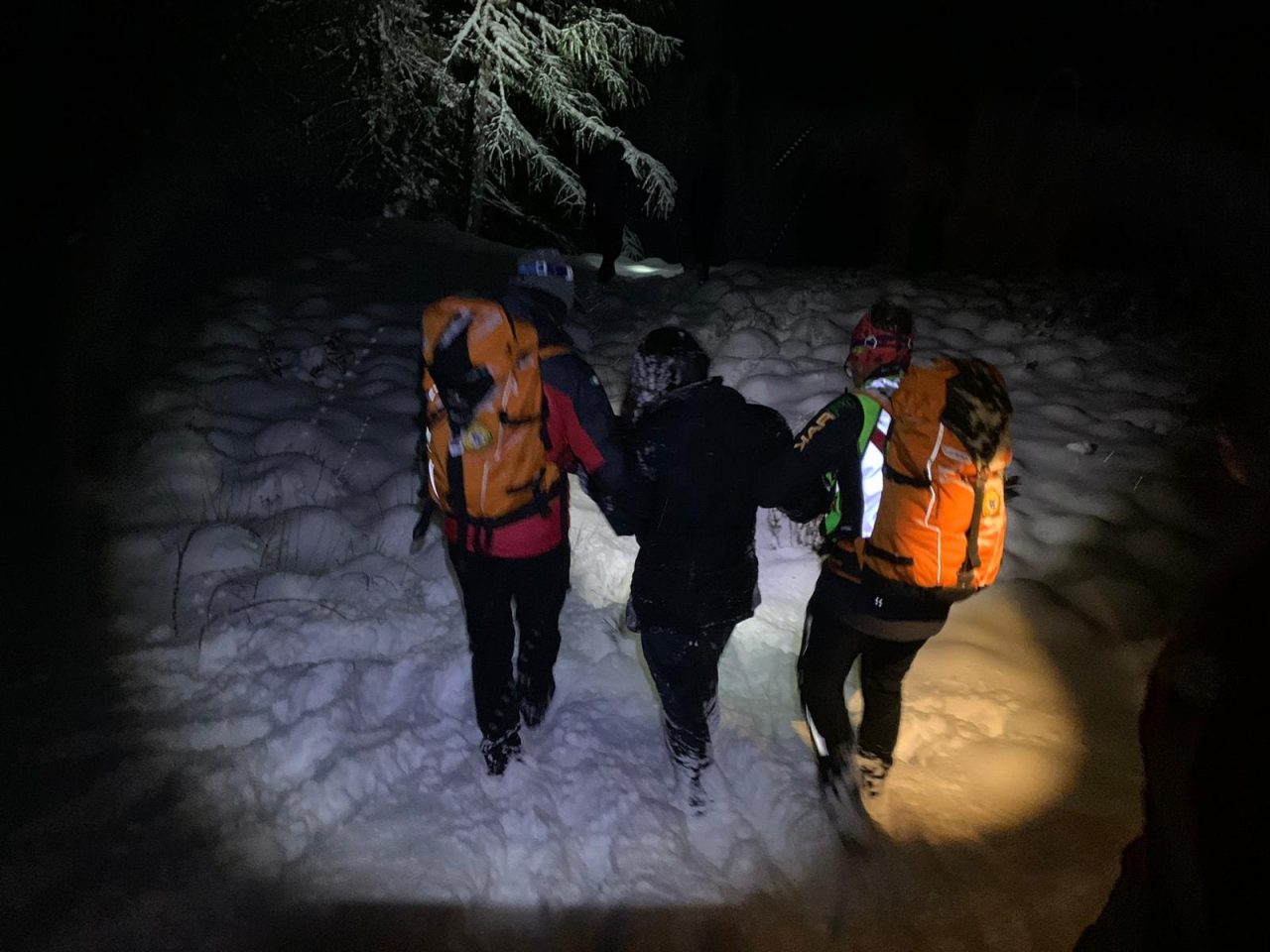 Val Comelico, il week end finisce male: lei in ipotermia, il cane morto assiderato