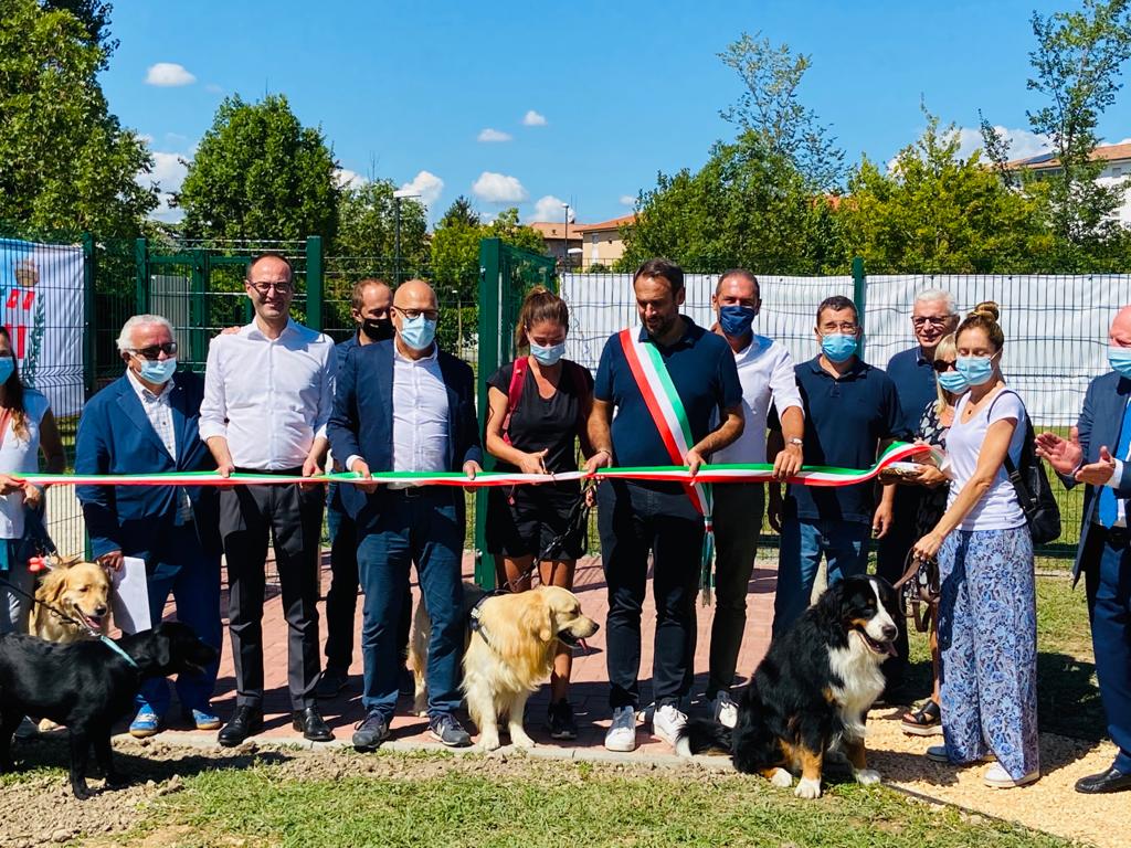 Parco Uccio, inaugurata la nuova area sgambatura cani