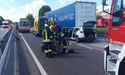 Treviso Mare, auto contro bilico: due feriti gravi estratti dalle lamiere