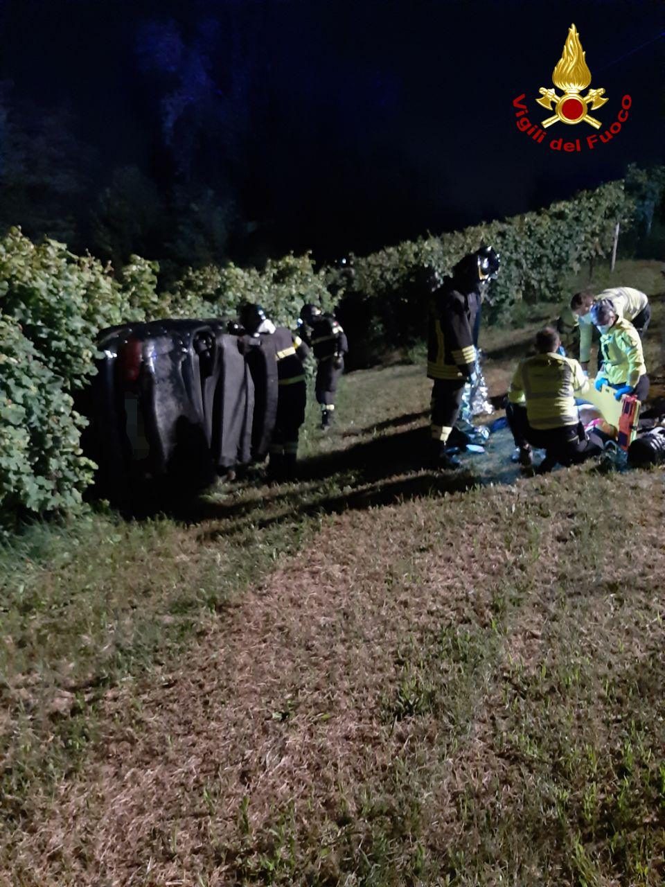 Incidente a Refrontolo: perde il controllo della vettura ed esce di strada