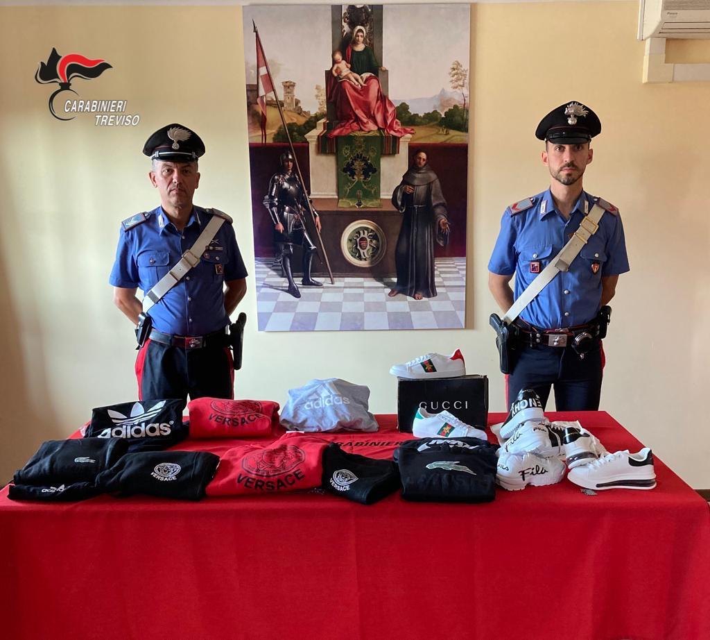 Prestigiosi marchi “taroccati”: denunciato un 30enne di Loria