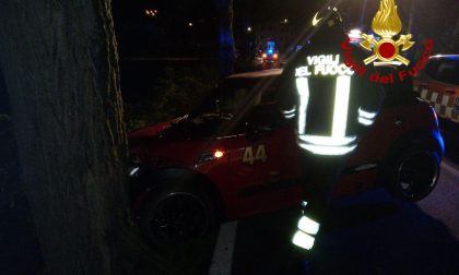 Schianto di mezzanotte a Pieve di Soligo: due feriti estratti dalle lamiere