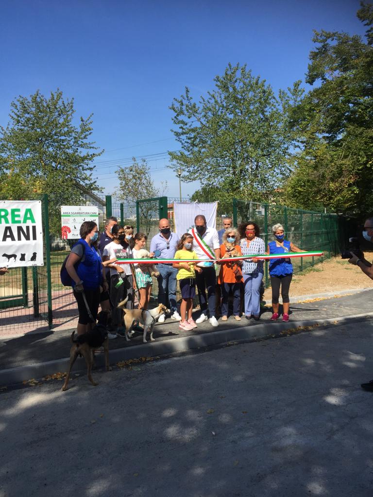 Inaugurata la nuova area sgambatura cani di Via Boccaccio