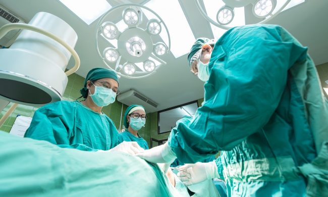 Biopsia cerebrale con braccio robotico a Padova, Zaia: “Tecnologia è sanità del futuro”