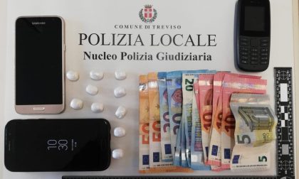 Zona Fiera Treviso, pusher ingoia 10 ovuli di cocaina e finisce al Ca' Foncello