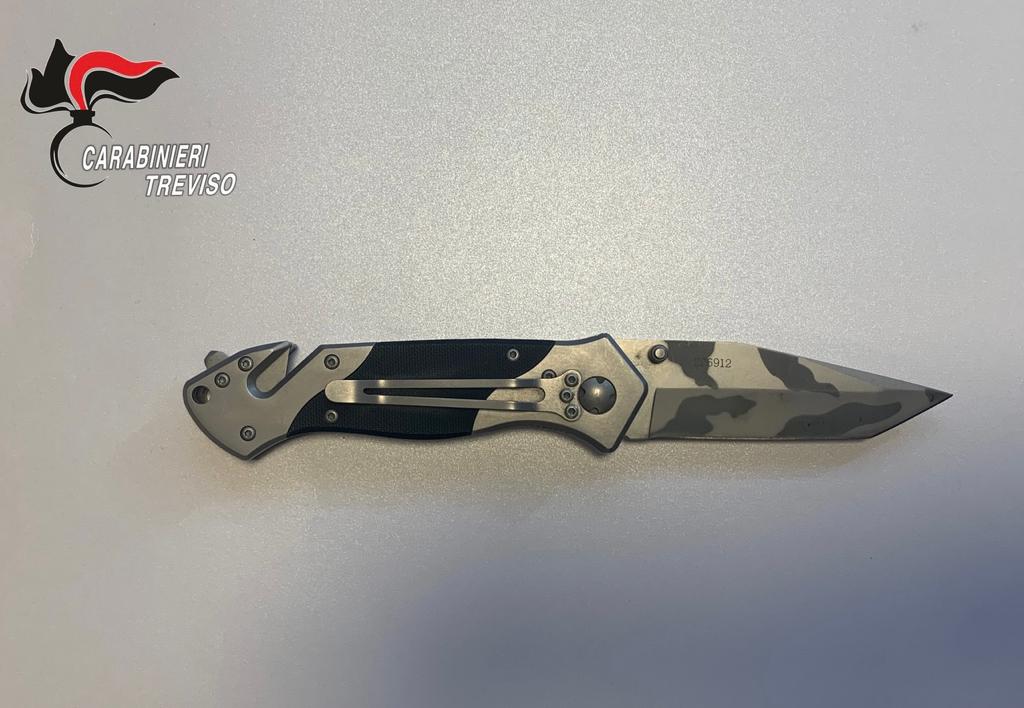 Movida Castelfranco, denunciato 15enne: girava con un coltello di 21 centimetri!