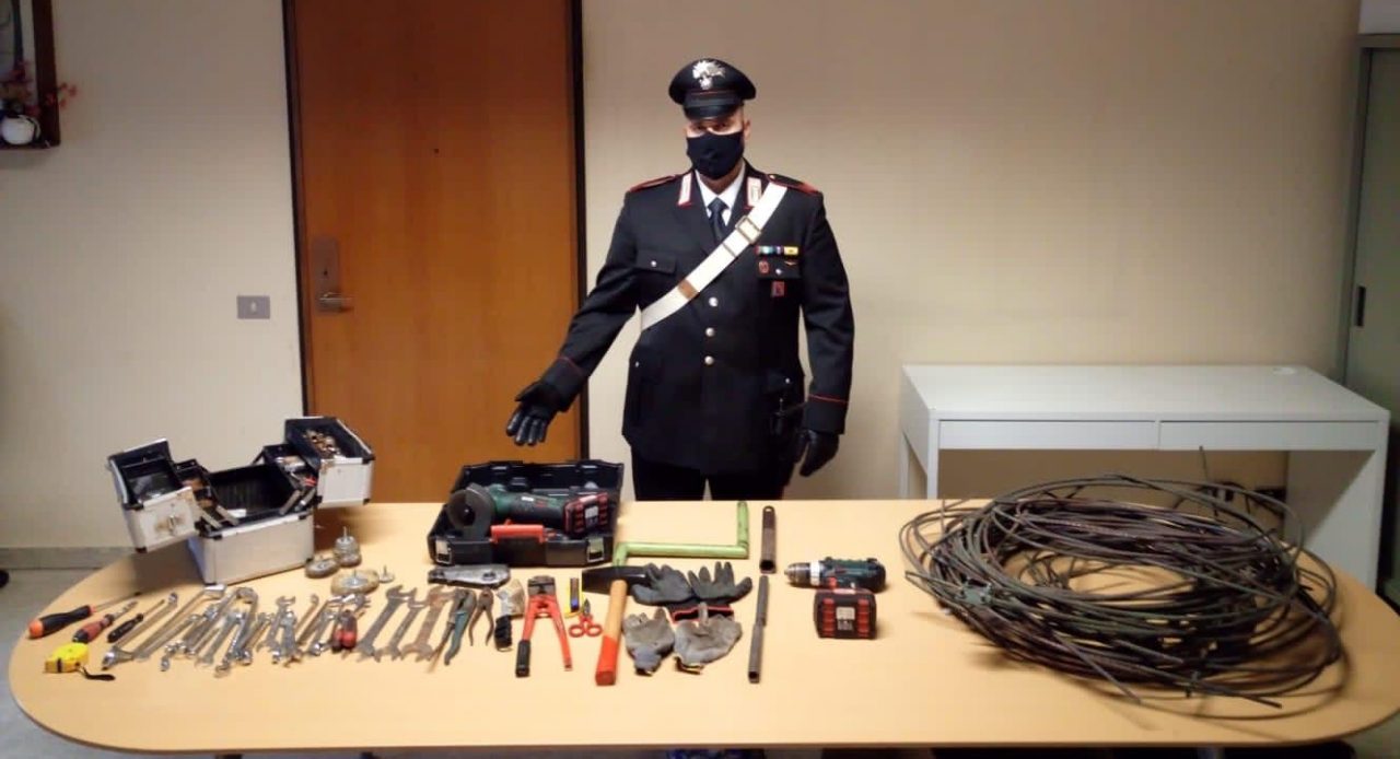 Ex polveriera Volpago del Montello, beccato mentre carica sul furgone 2mila euro di rame rubato: 19enne di Montebelluna arrestato