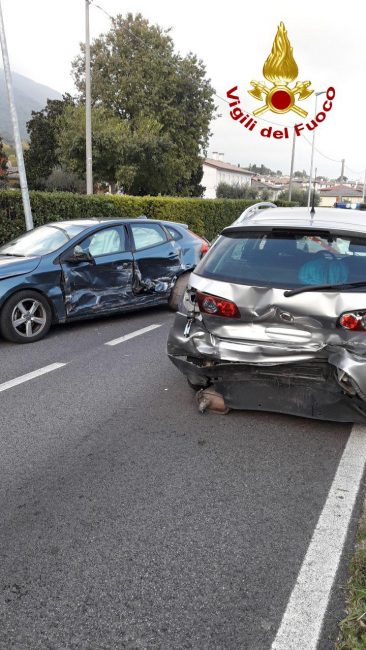 Grave incidente a Borso del Grappa, scontro tra auto: tre feriti
