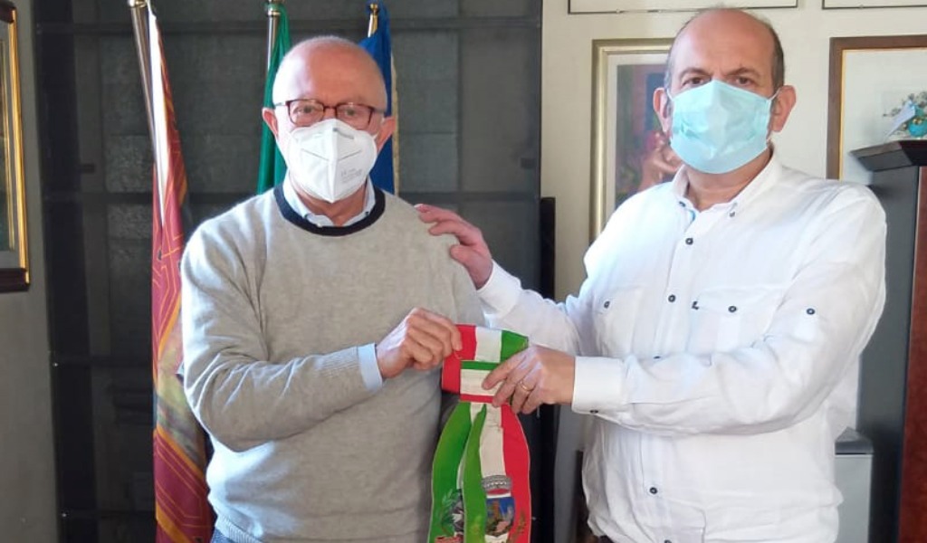 Passaggio di consegne in Municipio a Montebelluna: Favero lascia il posto a Severin