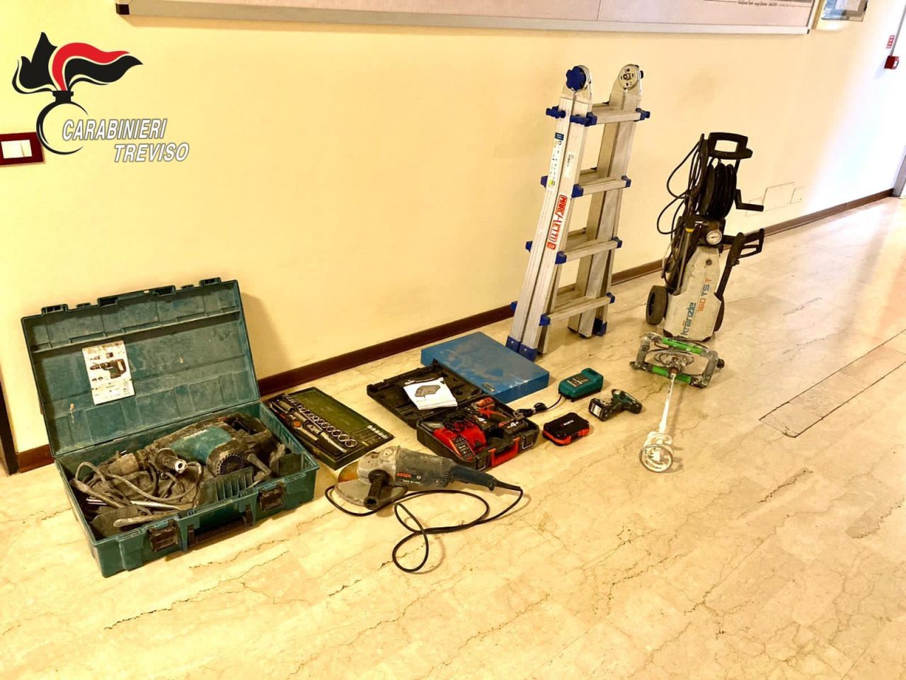Attrezzatura edile e materiale elettrico rubati tra Padova e Vicenza: denunciata 64enne pregiudicata di Resana