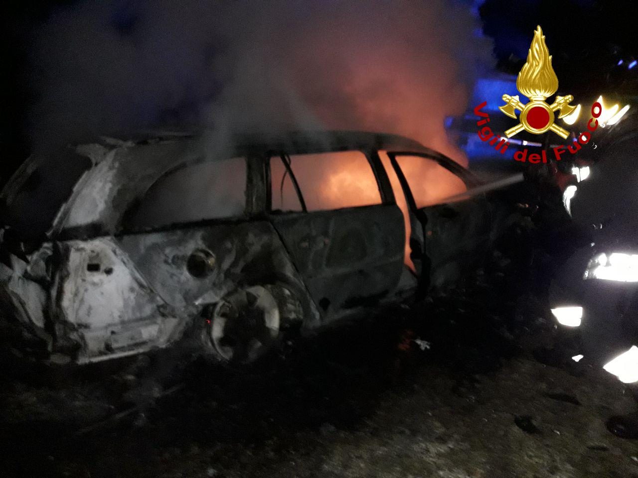 Incendio a Silea: in fiamme dei veicoli nel cortile dell’azienda STEP – Gallery