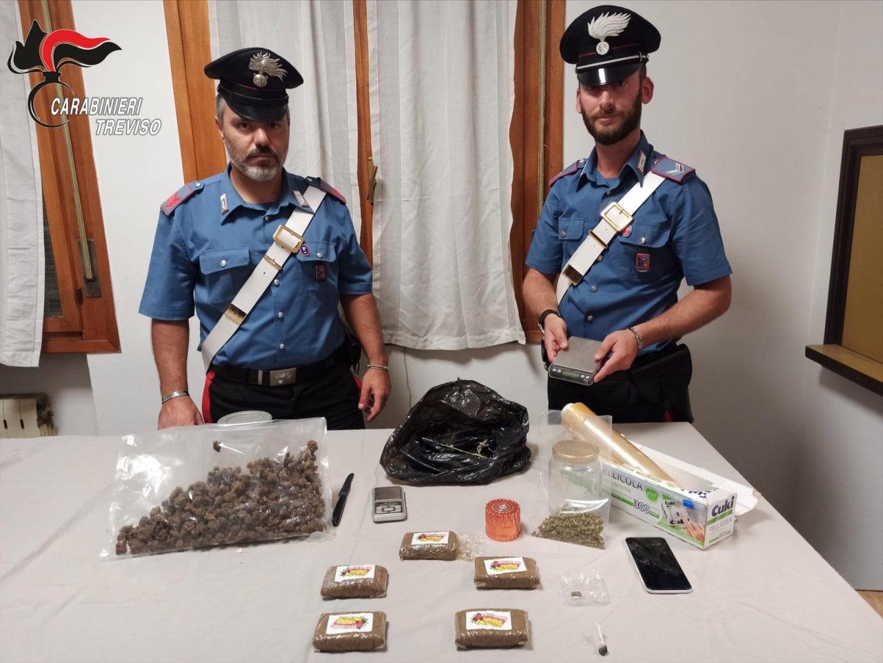 Pusher a “chilometro zero”, vendeva droga al dettaglio tra Istrana e Vedelago: 19enne in carcere