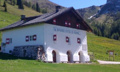 Bloccati dal ghiaccio, paura per due escursionisti di Montebelluna: salvati dal Soccorso Alpino