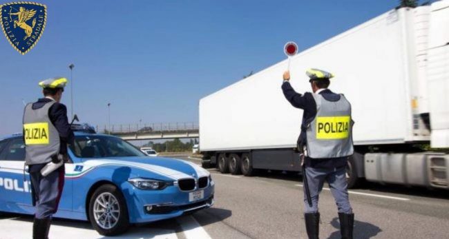 Polizia stradale di Treviso, controlli nel fine settimana: rintracciato un latitante