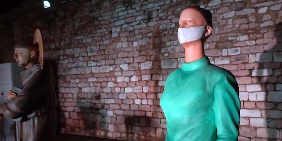 L’infermiera anti Covid nuovo personaggio del Presepe 2020 a Treviso