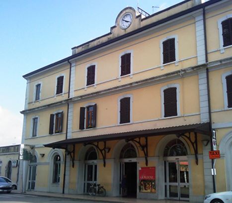 Stop forzato del treno in stazione a Castelfranco, un 30enne voleva continuare il viaggio senza biglietto