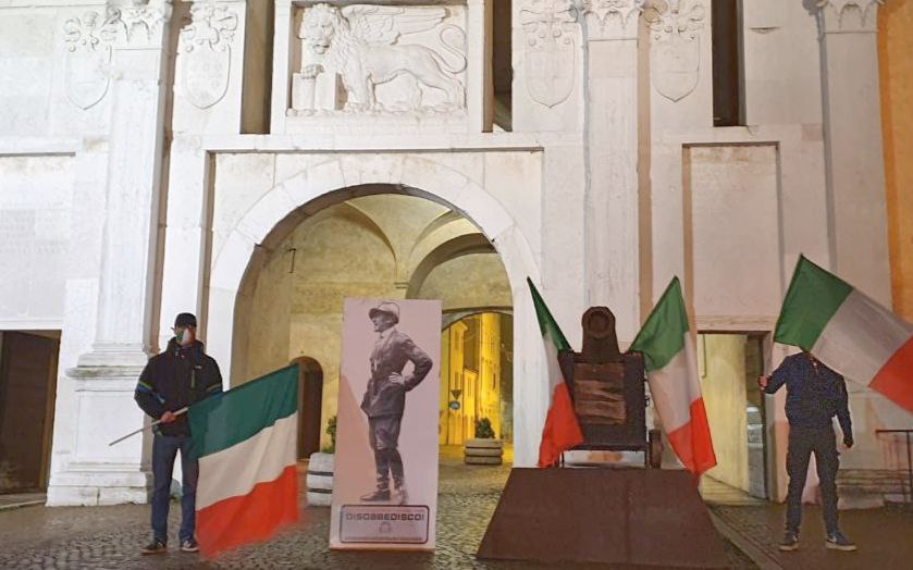 Casa Pound mette D’Annunzio in piazza San Carlo per… disobbedire