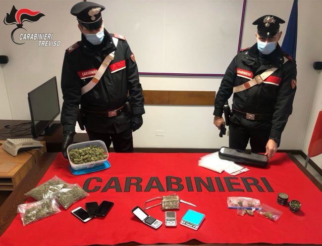 Ritrovi "abusivi" a base di alcol e droga, arrestato il pusher: è un 22enne di Montebelluna