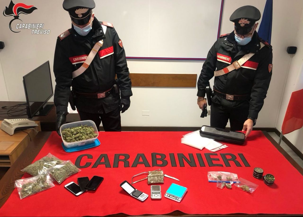 Ritrovi “abusivi” a base di alcol e droga, arrestato il pusher: è un 22enne di Montebelluna