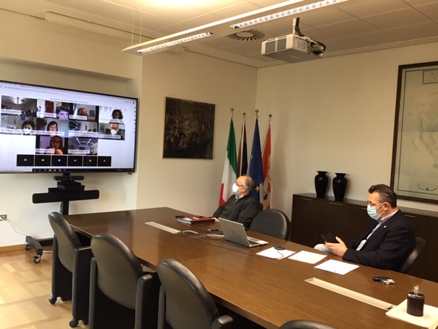 Rientro a scuola, riunito il tavolo di coordinamento in Prefettura