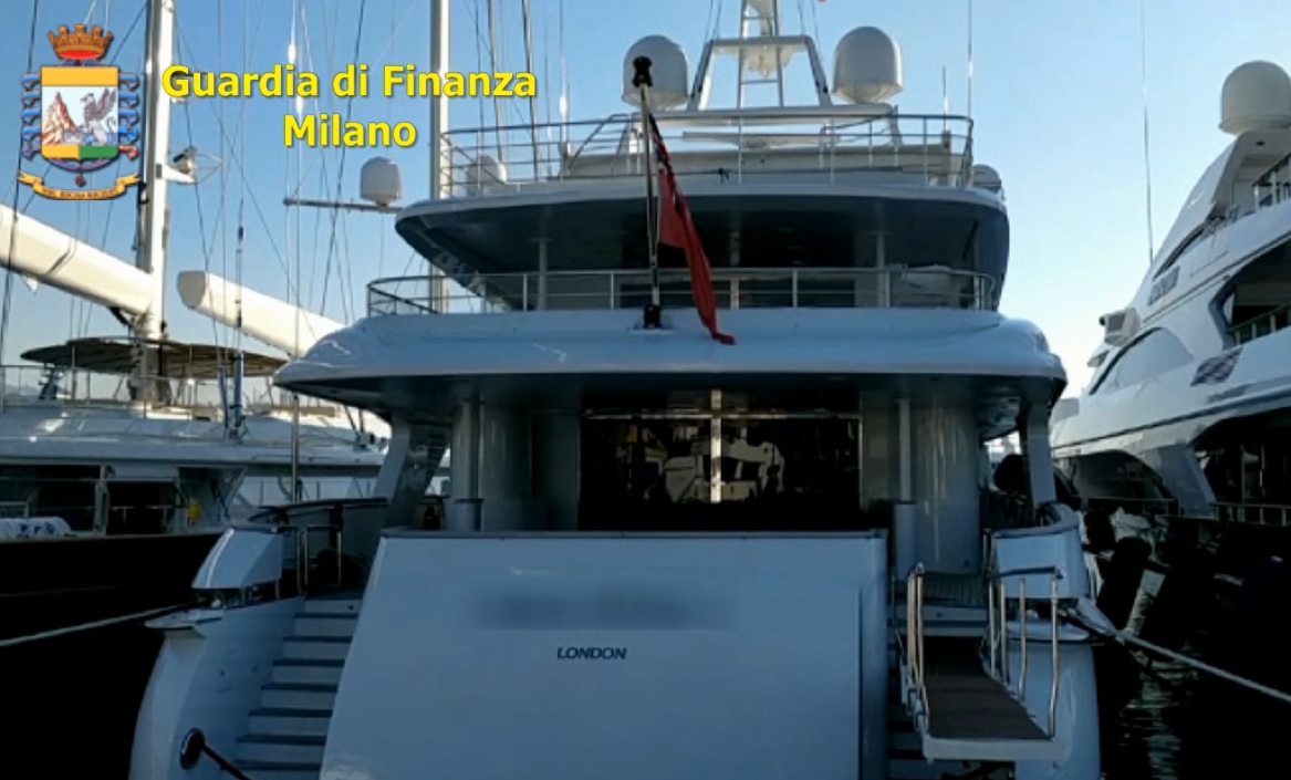 Frode fiscale, mega yacht da 30 milioni sequestrato al patron della Fassa Bortolo