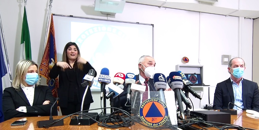 Il virologo Palù: “Terza dose può proteggere fino a un anno”