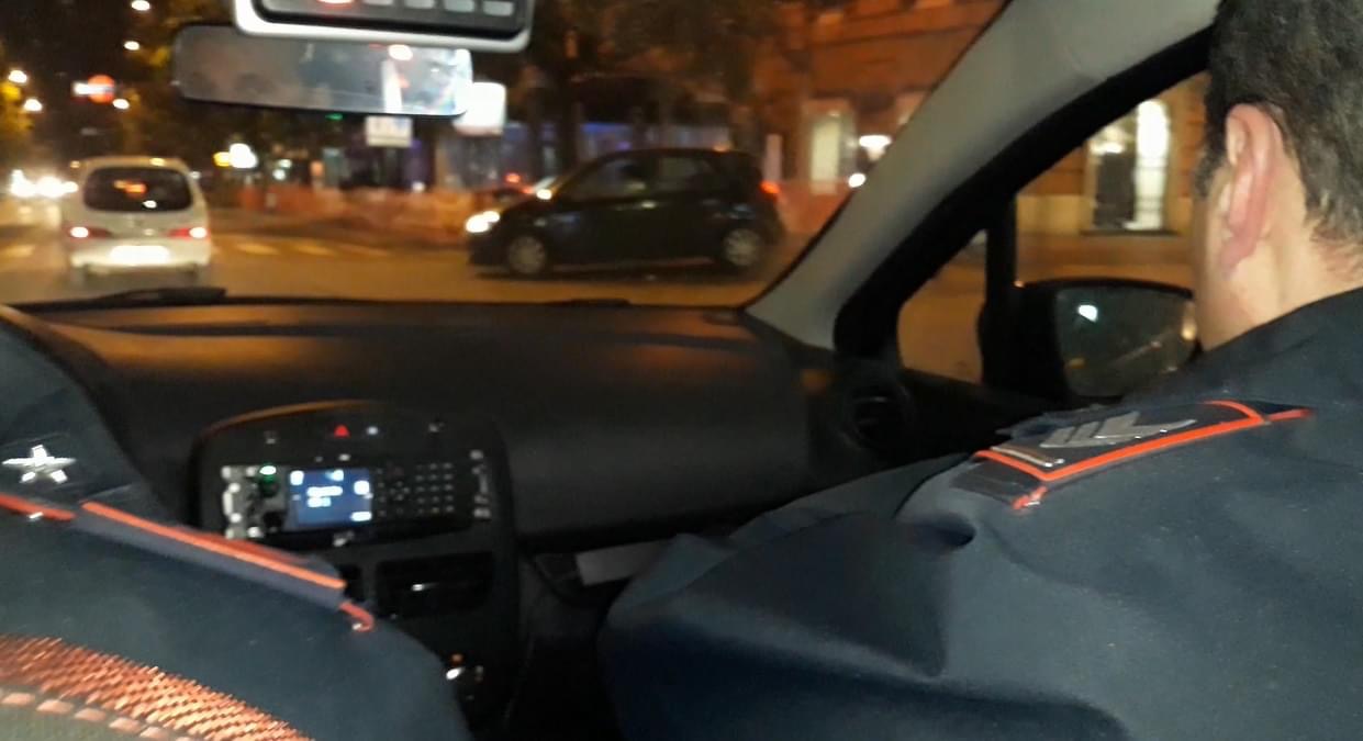 Furto di elettrodomestici al mobilificio “Abita Arreda” di Treviso: caccia ai malviventi