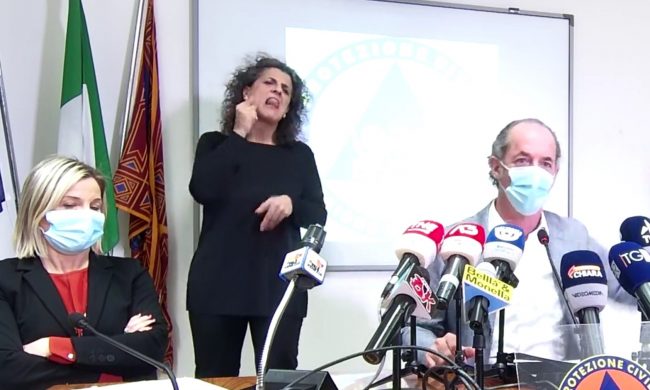 Covid, Zaia: “Aumento contagi preoccupa, zona arancione dietro l’angolo. Scuole? Deve esprimersi il Cts”