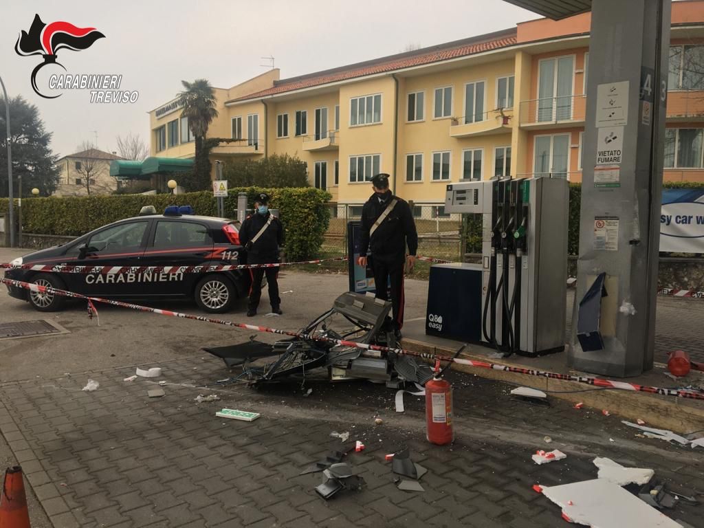 Stavolta li avevano quasi presi! La “banda della ruspa” colpisce ancora a Paese