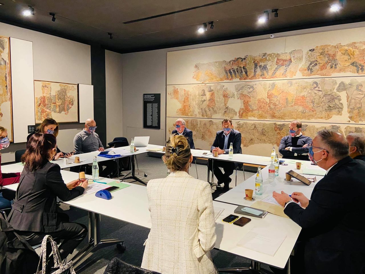 Treviso, le foto della Giunta comunale riunita ai Musei Civici: “Vicinanza alla cultura”