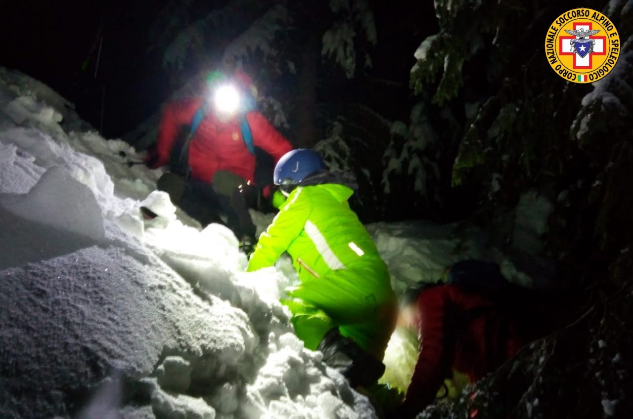 Passo Valles, padre e figlio di Casale sul Sile in difficoltà: salvati dal Soccorso alpino