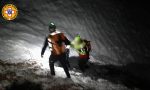 Madre e figlio bloccati in un canale di neve ghiacciata: salvati dal Soccorso alpino
