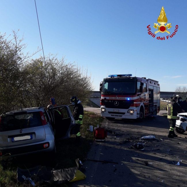 Incidente a San Zenone degli Ezzelini, scontro tra due auto: tre feriti 