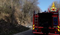 Revine Lago, incendio sterpaglie partito dall'auto: intervengono i Vigili del fuoco