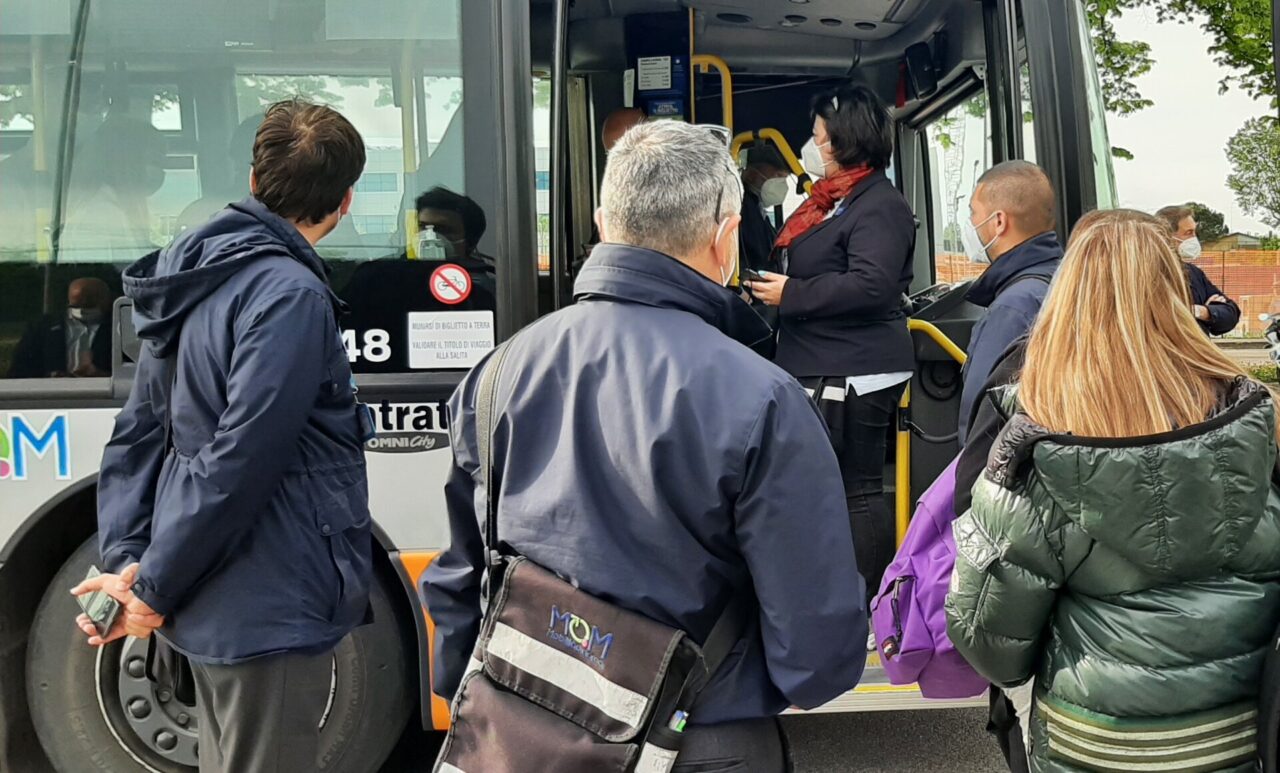 Studenti in regola al 97% con gli abbonamenti per le navette scolastiche
