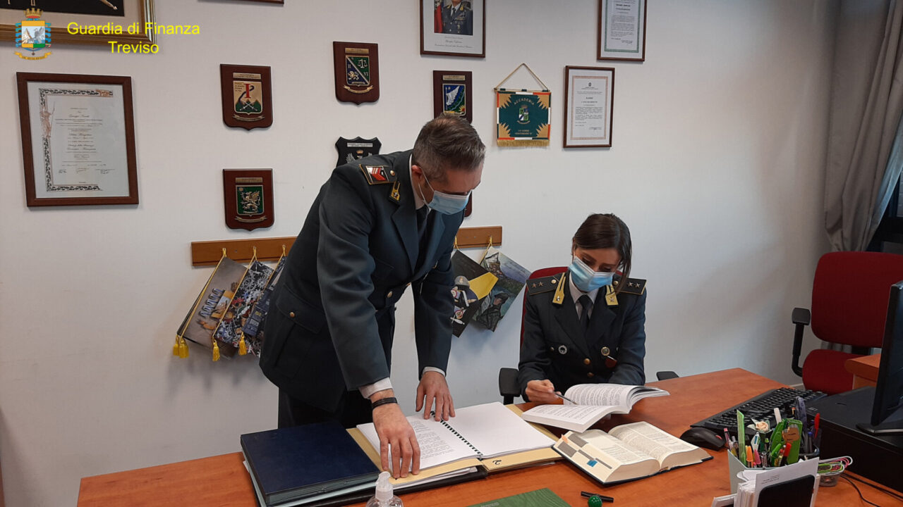 Beccato un agente immobiliare “abusivo”: dovrà restituire 33mila euro di provvigioni