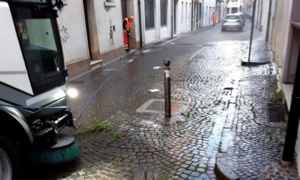 Castelfranco Veneto: Contarina pulisce portici, marmi e marciapiedi del centro storico
