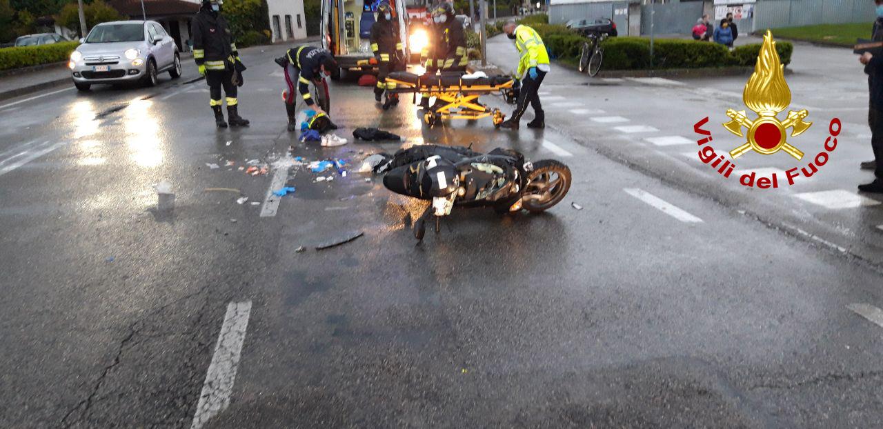 Incidente a Gorgo al Monticano: auto contro scooter, grave un ragazzo