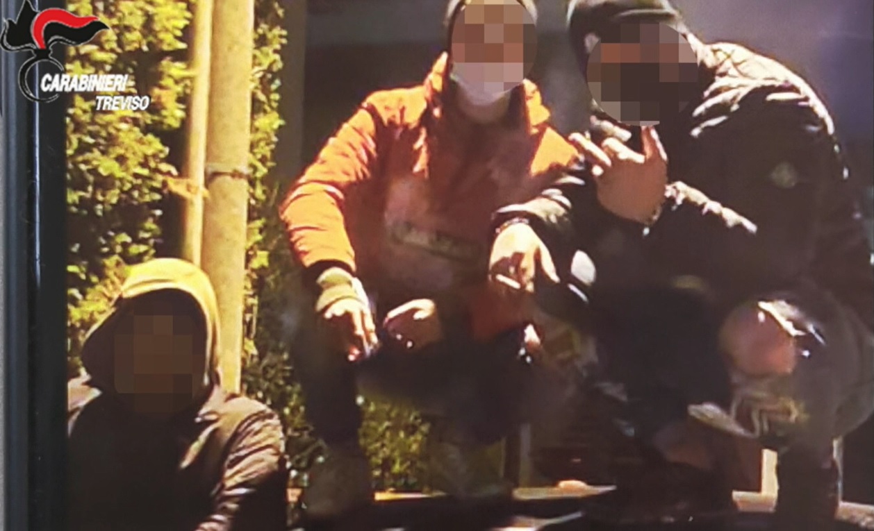 “Arancia Meccanica” in salsa trevigiana, il video della temibile baby gang del Terraglio