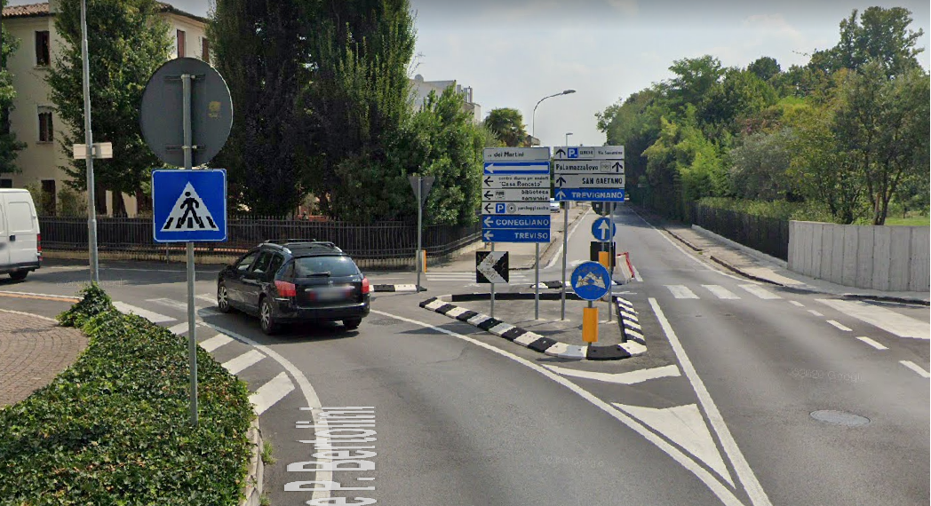 Incrocio più largo e sicuro in centro a Montebelluna