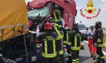 Il video del terribile incidente in autostrada: morto un camionista trevigiano