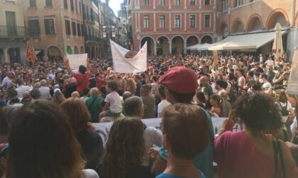 Treviso, manifestazioni "No Green Pass" vietate in centro: "Solo statiche nel parcheggio nello stadio del rugby"