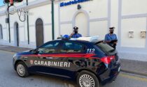 Prende a pugni due persone per rubare pochi euro, arrestato 34enne