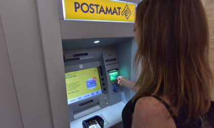 Corsa al Postamat che ti dava per errore 50 euro se ne prelevavi 20: boom di indagati