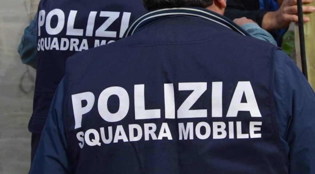 Si finge poliziotto e truffa un ex maresciallo 85enne