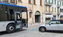 Castelfranco, scontro tra auto e bus in Borgo Treviso: disagi alla viabilità
