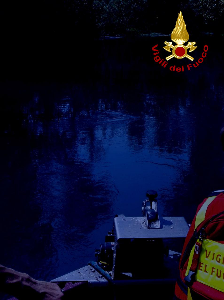 Barca in balìa del fiume Sile, coppia salvata dai vigili del fuoco